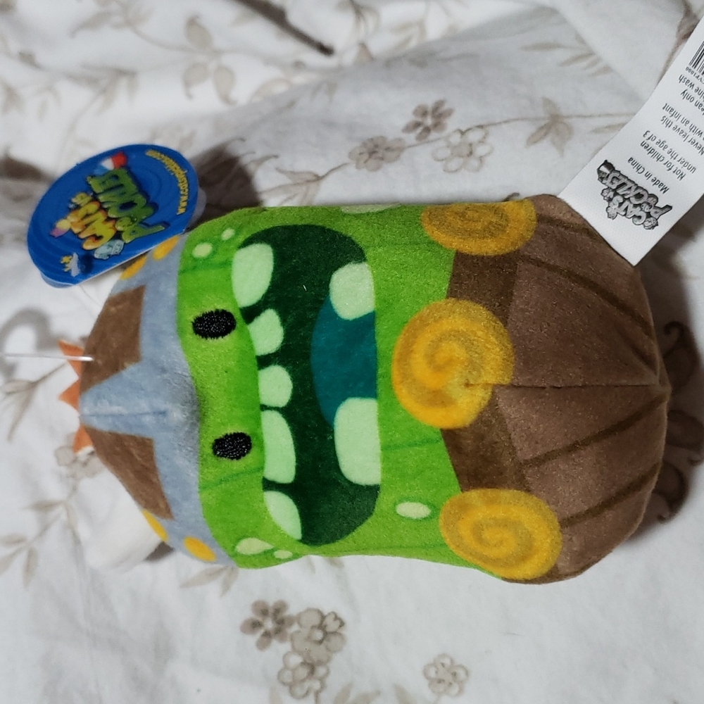Cats vs Pickles #188 Leaf Pickelson